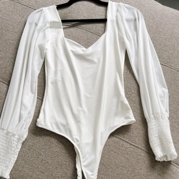 Windsorstore Truly Adored Sheer Sleeve Bodysuit Size Small - Picture 2 of 2